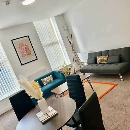 Failsworth Luxury Apartment 3 With Free Parking Manchester Exterior photo